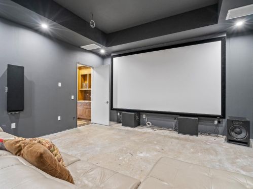 4750 Gresham Dr, Folsom CA  95762-7700 exterior