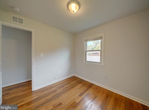 9470 Vollmerhausen Dr, Columbia MD  21046-2004 exterior