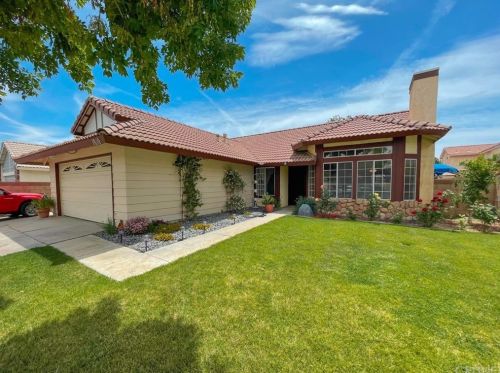 1010 Edie Way, Lancaster, CA 93535-4896