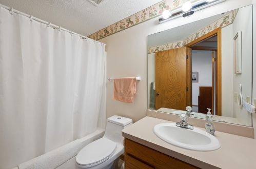 1875 County Rd F, Saint Paul MN  55110-3843 exterior