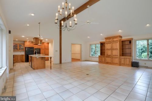 1455 Country Club Dr, Lancaster PA  17601-5211 exterior