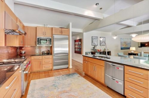 2109 Heritage Dr, Atlanta GA  30345-3532 exterior