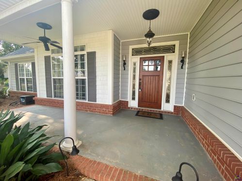 107 Robinson Way, Warner Robins GA  31088-2330 exterior
