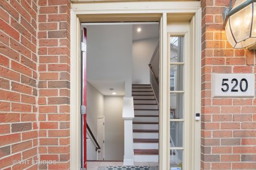 520 Commons Ct, Bannockburn IL  60015-4313 exterior