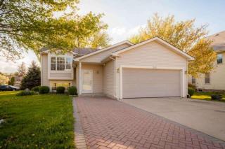 250 3rd St, Capron, IL 61012-9603