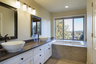 22055 White Peaks Dr, Bend, OR 97702-9209