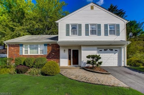 44 Morse Ave, Kinnelon, NJ 07405-1227