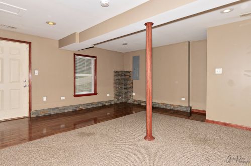 38366 4th Ave, Spring Grove, IL 60081-9204