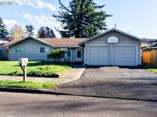 23528 Oak St, Damascus, OR 97030