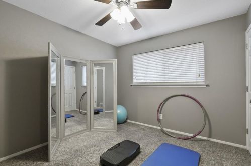 1413 Kingsbridge Dr, Garland TX 75040-3512 exterior