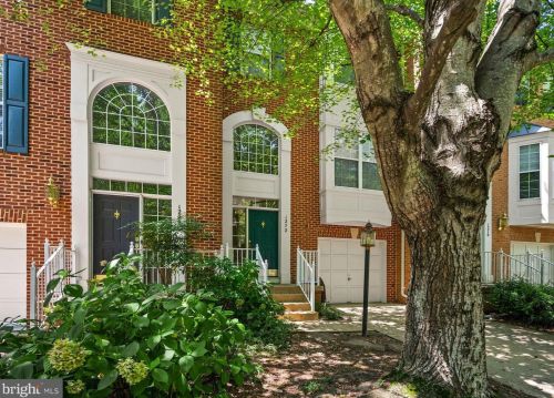 1272 Wild Hawthorn Way, Herndon VA  20194-1017 exterior