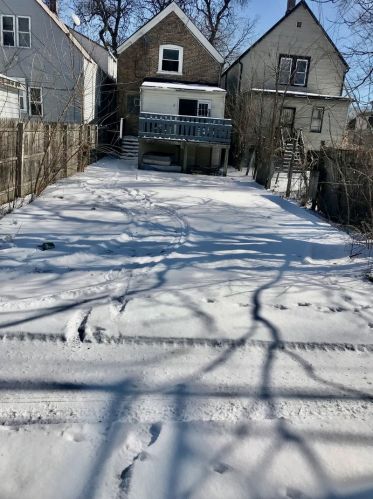 5942 Marshfield Ave, Chicago, IL 60636-1742