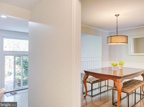 5271 Bradgen Ct, Springfield VA  22151-3505 exterior