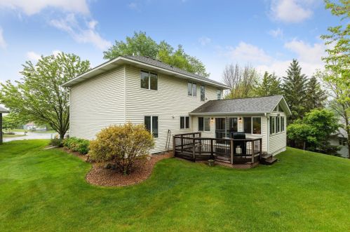 1219 Duluth Ct, Saint Paul, MN 55109-5525