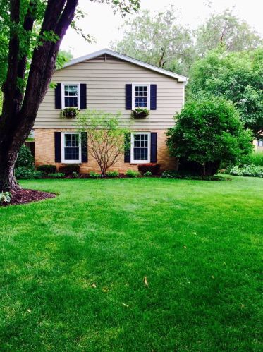 107 Hopi Ct, Naperville, IL 60563-1223