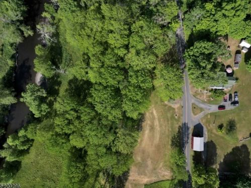 17 Kill Rd, Columbia, NJ 07832-2506