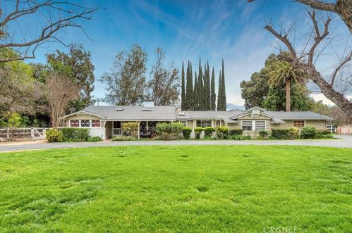 23720 Oakfield Rd, Calabasas, CA 91302-2412