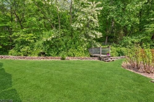 141 Glenside Ave, Scotch Plains NJ  07076-1528 exterior
