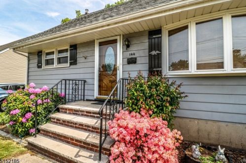 144 Pleasant Ave, Iselin, NJ 08830-2314