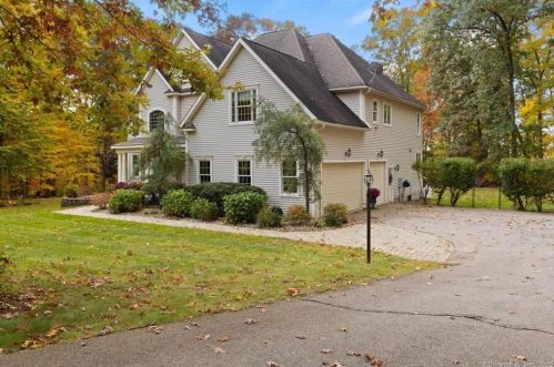 25 Paper Mill Rd, East Hampton, CT 06447-1246