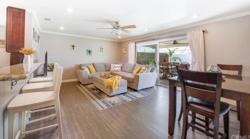 3702 Kingsway Ave, Anaheim CA  92804-4619 exterior