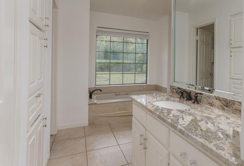 4920 Riv Bnd Dr, Fort Worth TX  76109 exterior