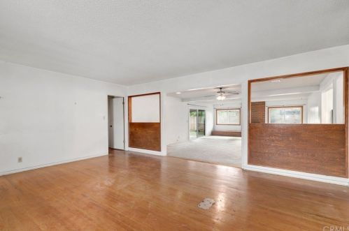 2262 Sandalwood Pl, Anaheim, CA 92806-2758