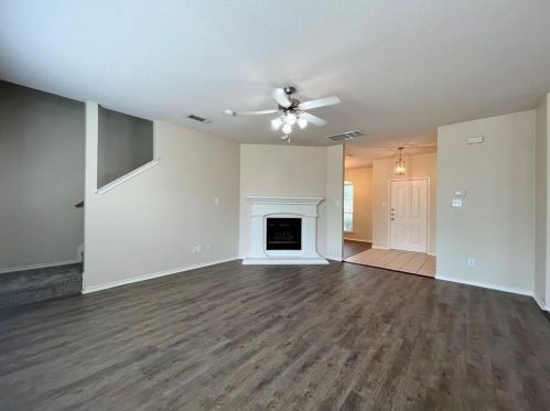 5841 Barrier Reef Dr, Fort Worth TX  76179-7551 exterior