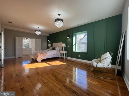 6805 11 St, Philadelphia PA 19147-1244 exterior