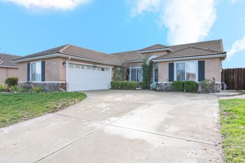 2660 Vineyard Cir, Lake Nacimiento, CA 93446-6340