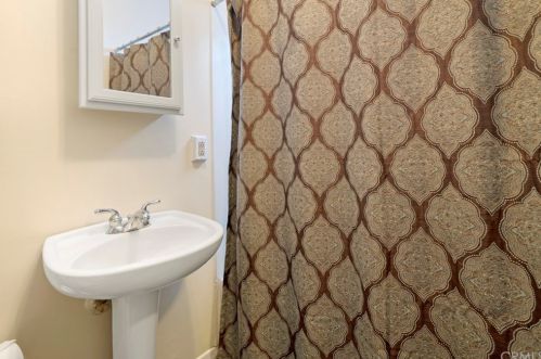 4624 Linwood Pl, Riverside CA  92506-1029 exterior