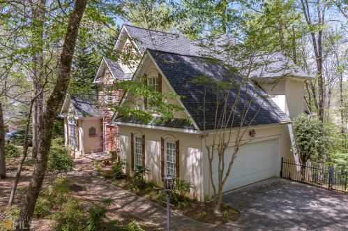 4525 Pinot Noir Dr, Braselton, GA 30517-2444