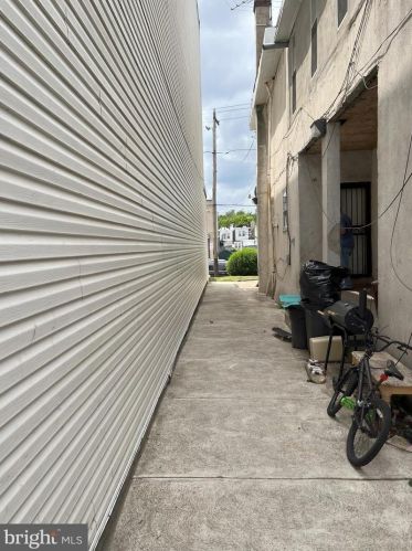 113 63rd St, Philadelphia PA 19151-3208 exterior