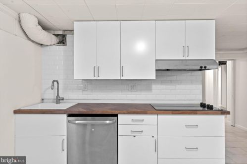 821 Bonifant St, Silver Spring MD 20910-5530 exterior