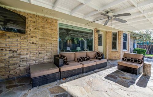 7211 Chuck Wagon Trl, Austin TX  exterior