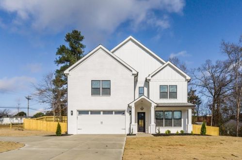 897 Killian Hill Rd, Lilburn, GA 30047-3137
