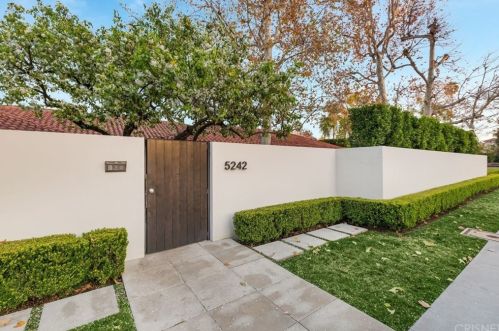 5242 Amestoy Ave, Van Nuys, CA 91316-2608