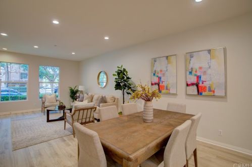 324 Quail Rdg, Irvine CA  92603-4240 exterior