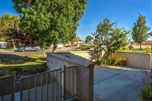 26366 Buccaneer Ln, Helendale, CA 92342-7739