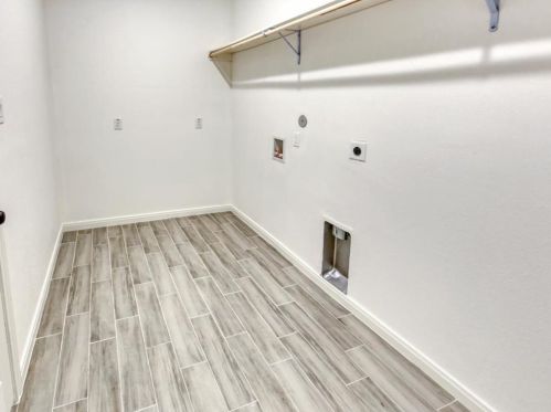 738 Angus Trl, Angleton TX 77515-9833 exterior