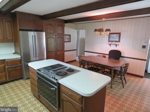 3 Shirley Ln, Trenton NJ 08610 exterior