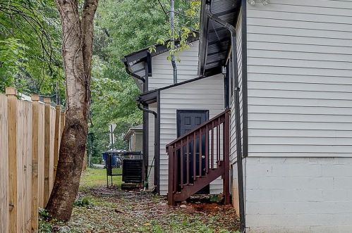 670 Federal Ter, Atlanta GA  30315-4433 exterior