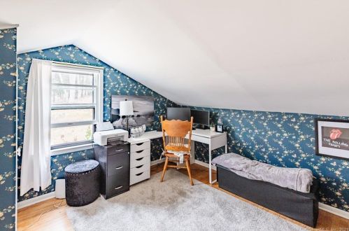 21 Great Quarter Rd, Sandy Hook CT  06482-1560 exterior