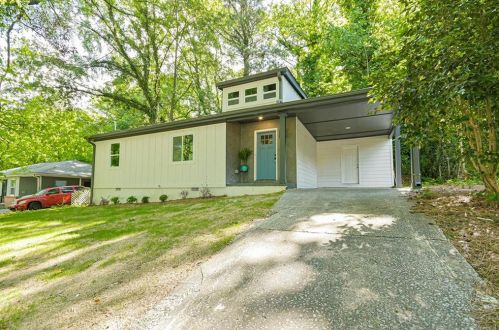 1531 Glenrock Dr, Atlanta, GA 30318-3347