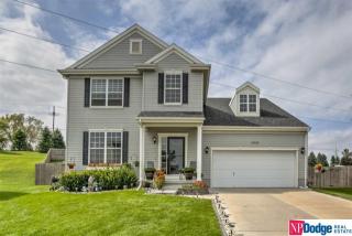 16639 Loop Cir, Omaha, NE 68136-4313