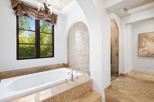 22 Black Falcon, Irvine CA  92603-0420 exterior