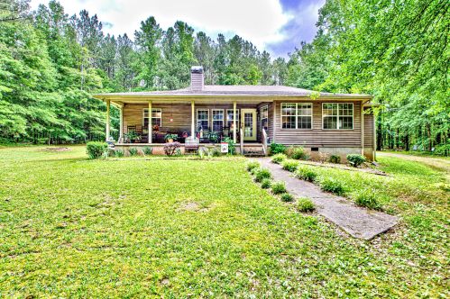 1171 J D Walton Rd, Newnan, GA 30263-4934