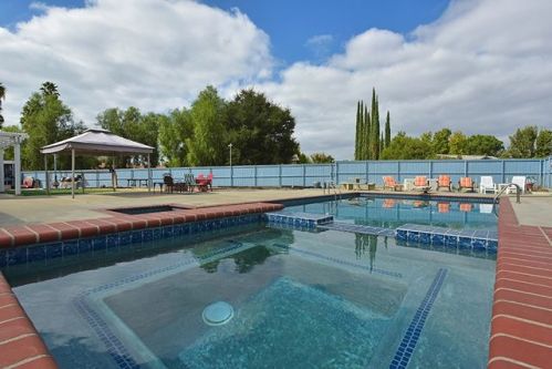 16739 Daza Dr, Ramona, CA 92065-4624