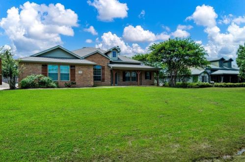 115 Faircrest Dr, Aubrey, TX 76227-6246