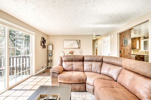 2460 Woodchuck Way, Sandy UT 84093-2770 exterior